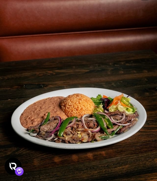 Carne Encebollada.