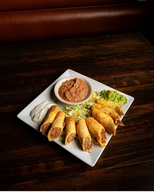 Flautas.